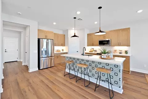 Kitchen - 113 Bushwillow Way, Piru, CA 93040 photo 2 of 2