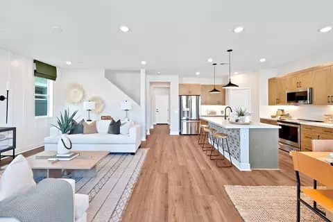Entry Way - 113 Bushwillow Way, Piru, CA 93040 photo 2 of 4