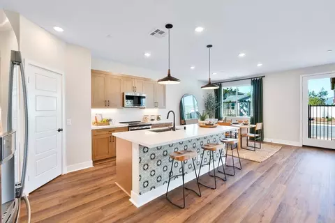 Kitchen - 113 Bushwillow Way, Piru, CA 93040 photo 1 of 2