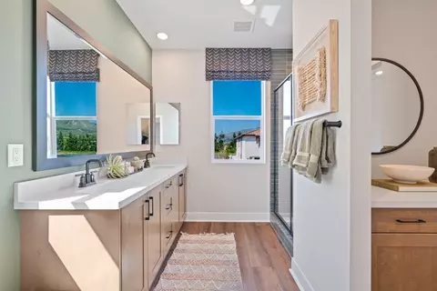 Bath - 113 Bushwillow Way, Piru, CA 93040 photo 3 of 5