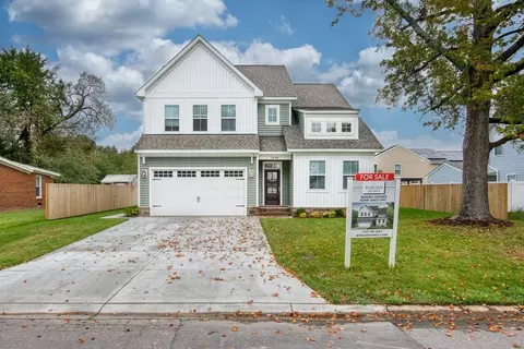 1840 Karen Ln, Virginia Beach, VA 23454