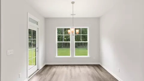 Dining - 39 Blues Dr, Pooler, GA 31322 photo 2 of 4