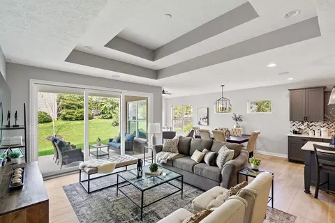 Living - 225 Tilly Ct, Springboro, OH 45066 photo 1 of 5