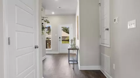 Entry Way - Fields Way, Pass Christian, MS 39571 photo 7 of 13
