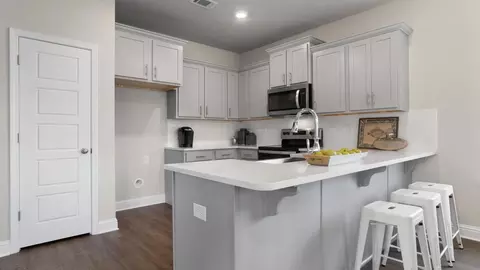 Kitchen - Fields Way, Pass Christian, MS 39571 photo 1 of 3