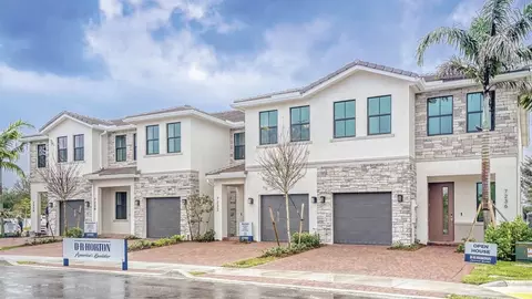 7250 Griffin Rd, Davie, FL 33314