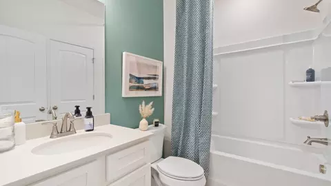 Bath - 200 Chiswick Loop, Stockbridge, GA 30281 photo 1 of 8