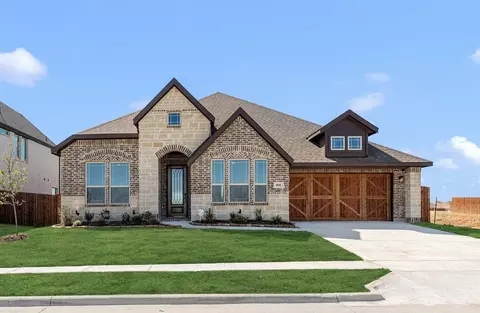 908 Lasalle Dr, Red Oak, TX 75154