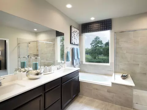 Bath - 3209 Millwork St, Houston, TX 77080 photo 2 of 2
