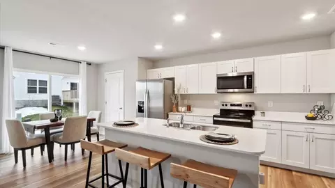 8957 N 167th St, Bennington, NE 68007