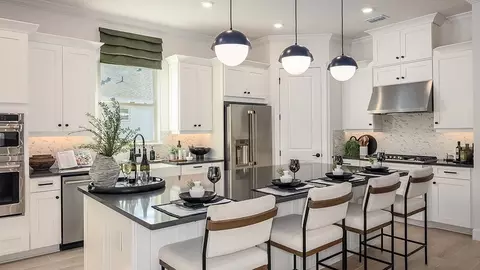 Kitchen - 1009 Tassleflower Trl, Saint Cloud, FL 34771 photo 2 of 10