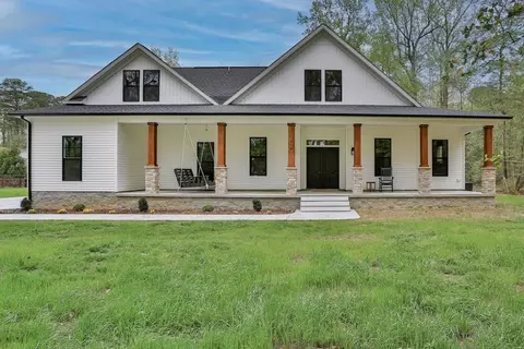 Exterior - 234 Hall Rd, Hampton, VA 23664 photo 5 of 20