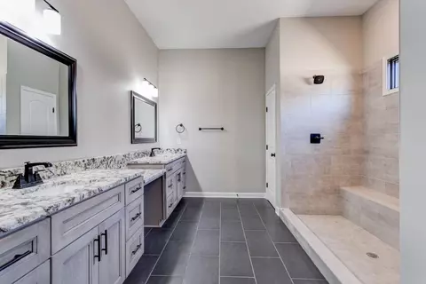 Bath - 234 Hall Rd, Hampton, VA 23664 photo 8 of 11
