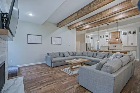 Living - 234 Hall Rd, Hampton, VA 23664 photo 3 of 7