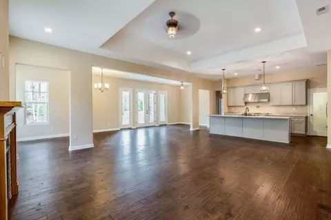 Living - 234 Hall Rd, Hampton, VA 23664 photo 6 of 7
