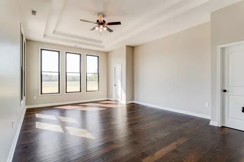 Living - 234 Hall Rd, Hampton, VA 23664 photo 1 of 7