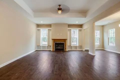 Living - 234 Hall Rd, Hampton, VA 23664 photo 4 of 7