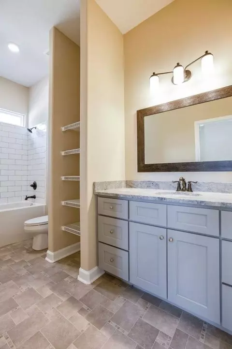 Bath - 234 Hall Rd, Hampton, VA 23664 photo 5 of 11