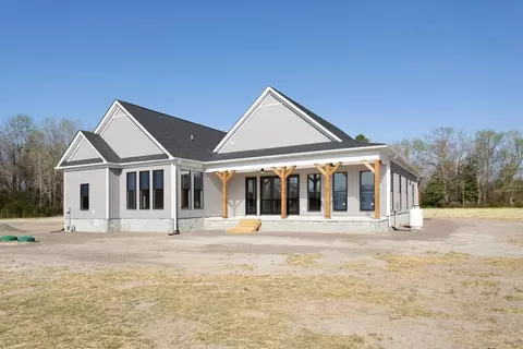 Exterior - 234 Hall Rd, Hampton, VA 23664 photo 4 of 20