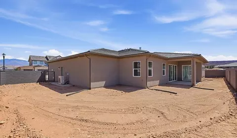 Exterior - 524 E Bramish Place Dr, Washington, UT 84780 photo 1 of 3