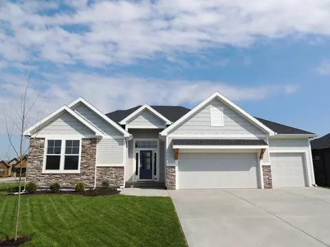 32290 W 165th St, Gardner, KS 66030