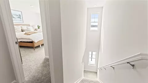 Entry Way - 10371 Mae Ct, Cincinnati, OH 45251 photo 5 of 7