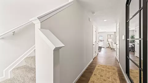 Entry Way - 10371 Mae Ct, Cincinnati, OH 45251 photo 4 of 7