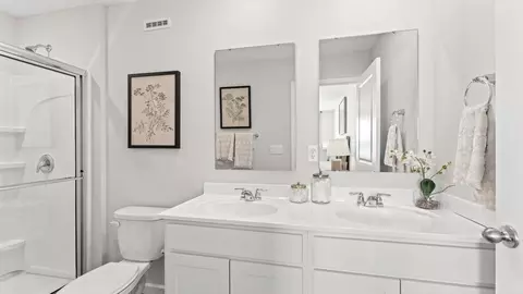 Bath - 10371 Mae Ct, Cincinnati, OH 45251 photo 1 of 8