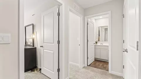 Entry Way - 10371 Mae Ct, Cincinnati, OH 45251 photo 7 of 7