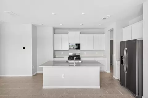 Kitchen - 13010 Sunseed St, Parrish, FL 34219 photo 1 of 2