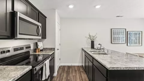 Kitchen - 2112 Hackberry St, Springfield, OH 45505 photo 2 of 10