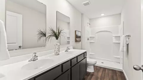 Bath - 2112 Hackberry St, Springfield, OH 45505 photo 1 of 7