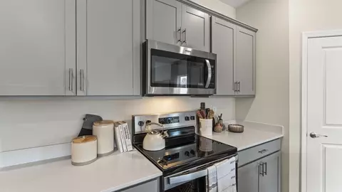 Kitchen - 2112 Hackberry St, Springfield, OH 45505 photo 8 of 10