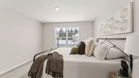Bedroom - 2112 Hackberry St, Springfield, OH 45505 photo 2 of 14