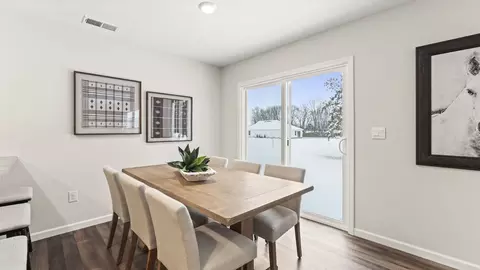 Dining - 2112 Hackberry St, Springfield, OH 45505 photo 2 of 5