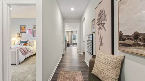 Entry Way - 2112 Hackberry St, Springfield, OH 45505 photo 8 of 10