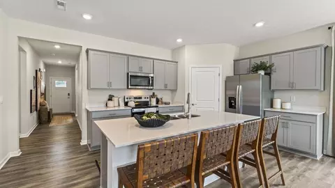 Kitchen - 2112 Hackberry St, Springfield, OH 45505 photo 5 of 10