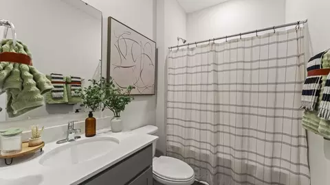 Bath - 2112 Hackberry St, Springfield, OH 45505 photo 7 of 7