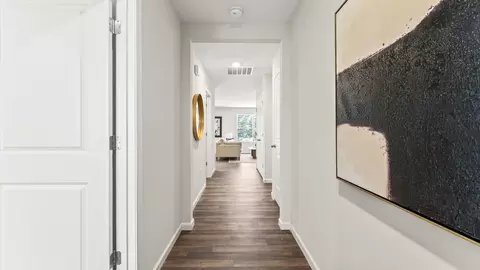 Entry Way - 2112 Hackberry St, Springfield, OH 45505 photo 4 of 10