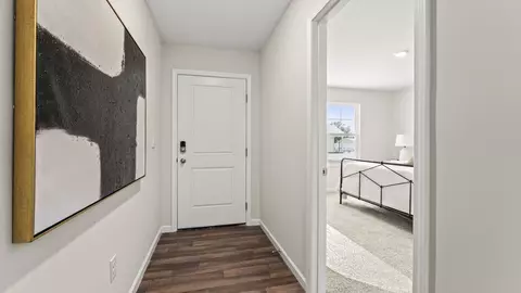 Entry Way - 2112 Hackberry St, Springfield, OH 45505 photo 3 of 10