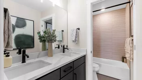 Bath - 5721 Quentin Ln, Timnath, CO 80547 photo 2 of 3