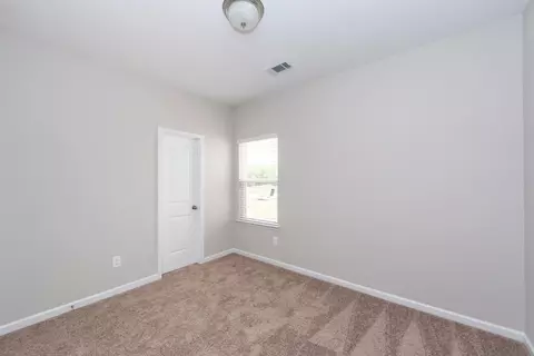 Bedroom - 4923 Hazelnut Ln, Apison, TN 37302 photo 2 of 25