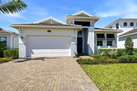 8194 SW Vanita Way, Port Saint Lucie, FL 34987