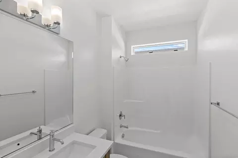 Bath - 195 E 580 N, Providence, UT 84332 photo 1 of 7