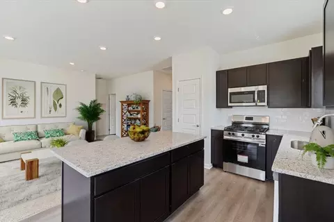 Kitchen - 116 Lavender Cir, Calhoun, GA 30701 photo 3 of 6