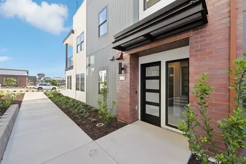 131 10th St, Marina, CA 93933