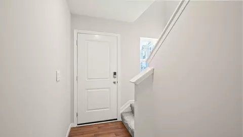 Entry Way - 10316 Mae Ct, Cincinnati, OH 45251 photo 2 of 13
