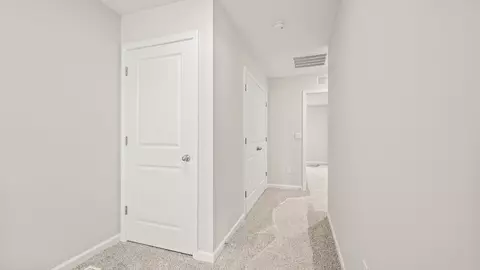 Entry Way - 10316 Mae Ct, Cincinnati, OH 45251 photo 4 of 13