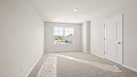 Bedroom - 10316 Mae Ct, Cincinnati, OH 45251 photo 2 of 14