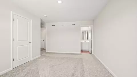 Bedroom - 10316 Mae Ct, Cincinnati, OH 45251 photo 3 of 14